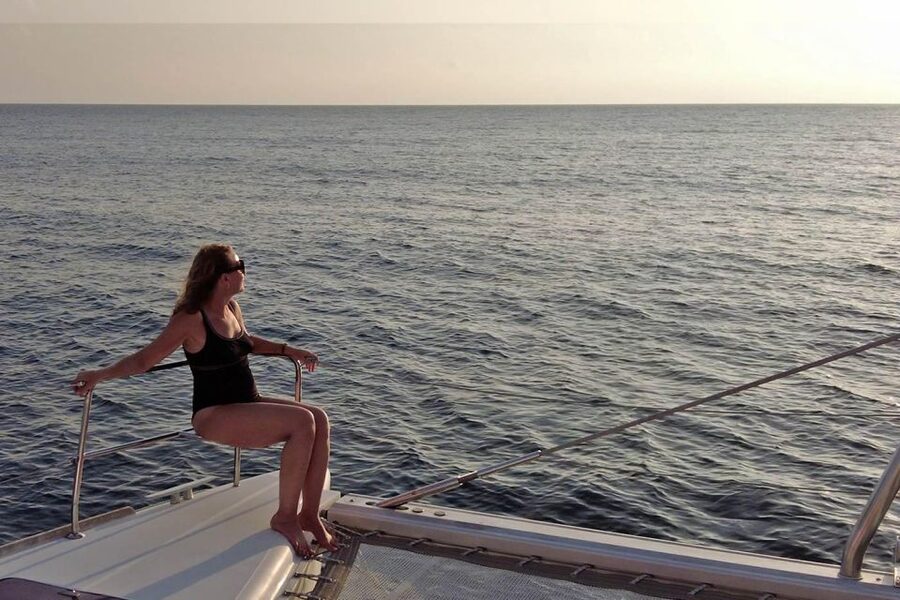 Santorini: Sunset Sailing Cruise, with Dinner and Drinks - Nea Kameni hot springs and the sulfur warning
