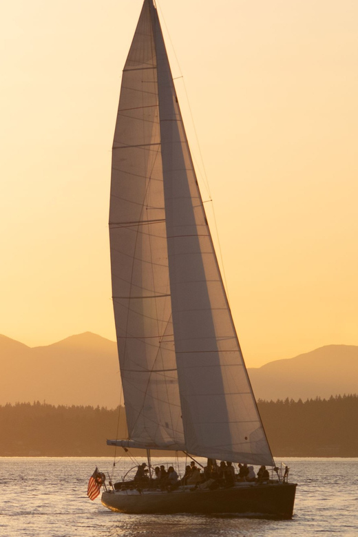 Seattle: Sunset Sailing Cruise - The first stretch across Elliott Bay