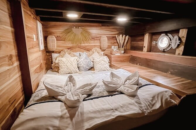 Shared Trip Sailing Komodo 3D2N - What $800 buys two people on the Komodo route
