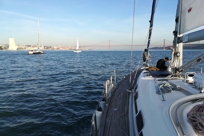 Sight Sailing in Lisbon - Alfama, São Jorge Castle and the National Pantheon