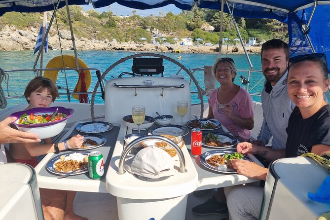 Single day Sail boat cruise with swimming, snorkeling, drinks and lunch - Practical details to bring