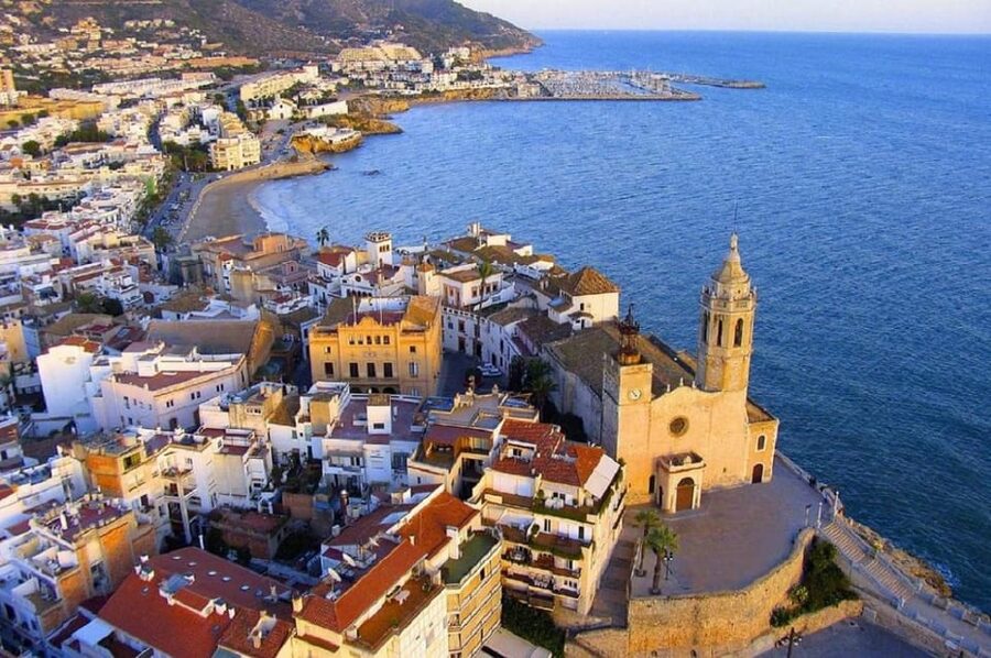 Sitges: Sailboat trip + walking tour and wine cellar tour - Celler de l’Hospital and the story of Malvasia