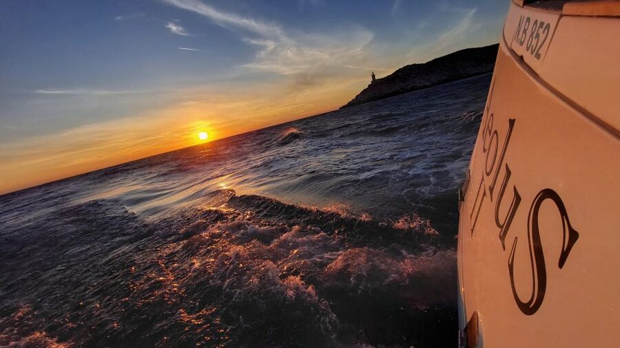 Skiathos: Full-Day Sailing Cruise with Lunch - What the yacht provides between swims