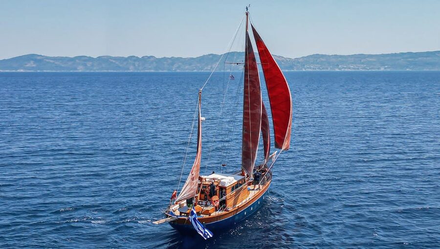 Skiathos: Wooden Sailboat Full- or Half-Day Trip with Meal - Families, private parties, and special menus