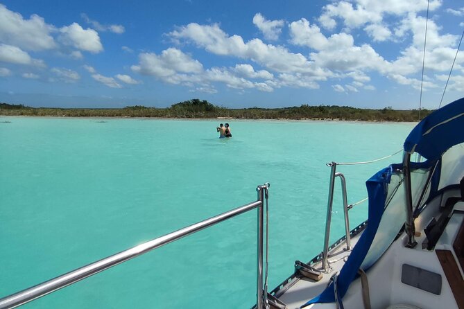 Slow Sailing Bacalar Experience with snack and drinks - Why sailing is the right way to see Bacalar Lagoon