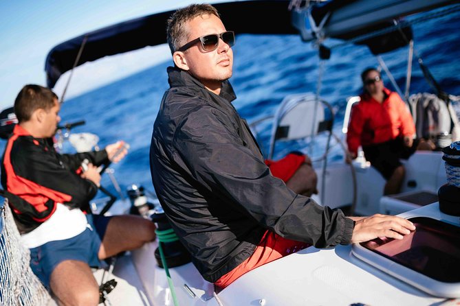 Small-Group Sailing Lesson in Barcelona - What to wear and bring