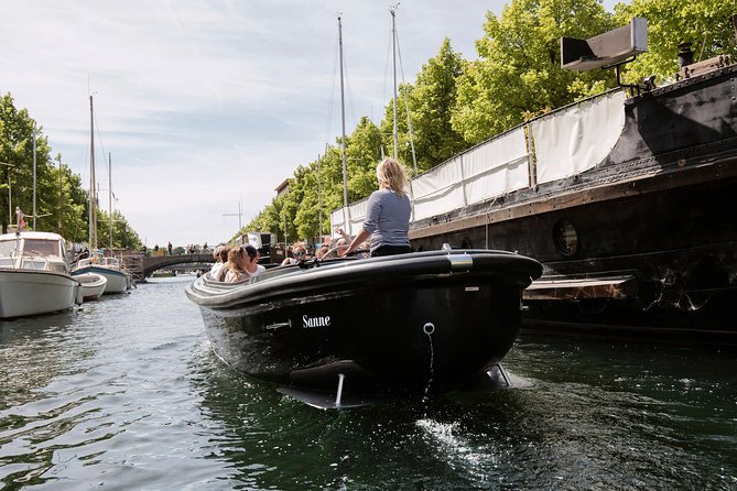 Social Sailing - Copenhagen Canal Tour - Captain's Favorite - Setting out from Kvæsthusbroen