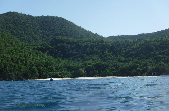 St John & Surrounding Cays - Full-Day Sail/Snorkel, 6 Guests Max - A fresh grilled lunch between the swims