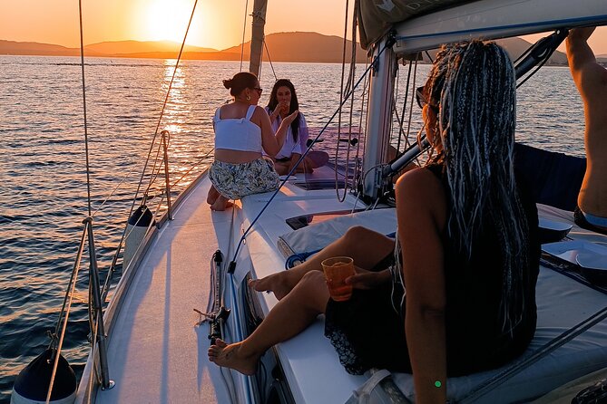 Sunset aperitif on a sailing boat in Alghero - La Maddalenetta and the swimming stop