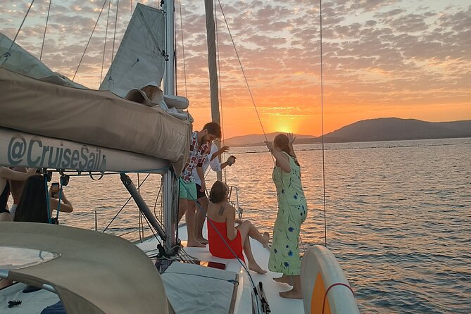 Sunset aperitif on a sailing boat in Alghero - The price: good value for a short sunset cruise