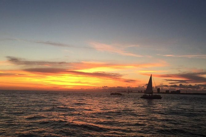 Sunset Dolphin Sail Aboard the Footloose Catamaran - Timing, weather, and the practical details