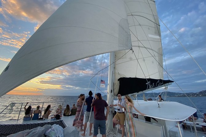 Sunset & Harbor Lights Dinner Sail from the Marriott's Frenchman's Cove - Crew service and safety