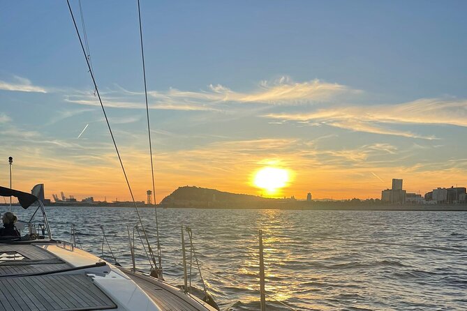 Sunset On A Luxury Sailboat From Port Olimpic - Key points at a glance