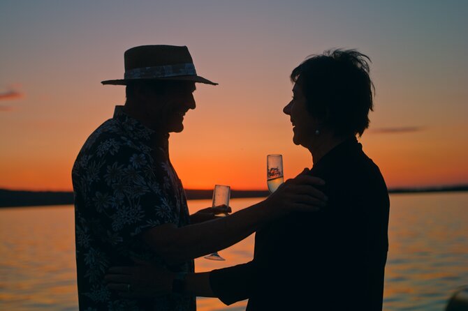 Sunset Sail from Traverse City with Food, Wine & Cocktails - How the experience handles a small group