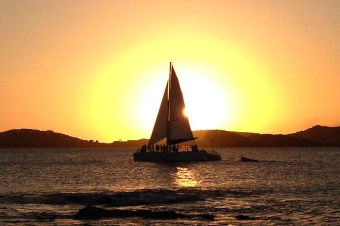 Sunset Sail with Cocktails and Appetizers - Light appetizers, not dinner