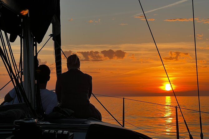 Sunset Sailing along the Marbella coast from Puerto Banus - Key points to know before sailing