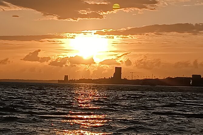 Sunset sailing boat trip in Lisbon with snacks - Why Lisbon looks better from the Tagus