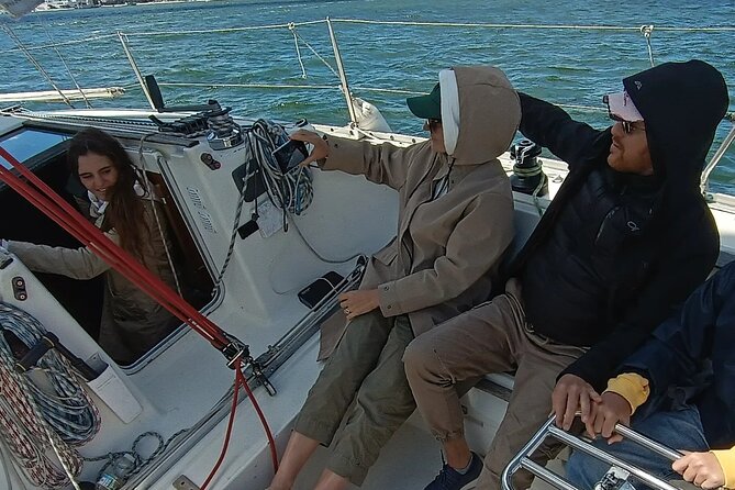 Sunset sailing boat trip in Lisbon with snacks - Crossing toward Cacilhas and the south bank