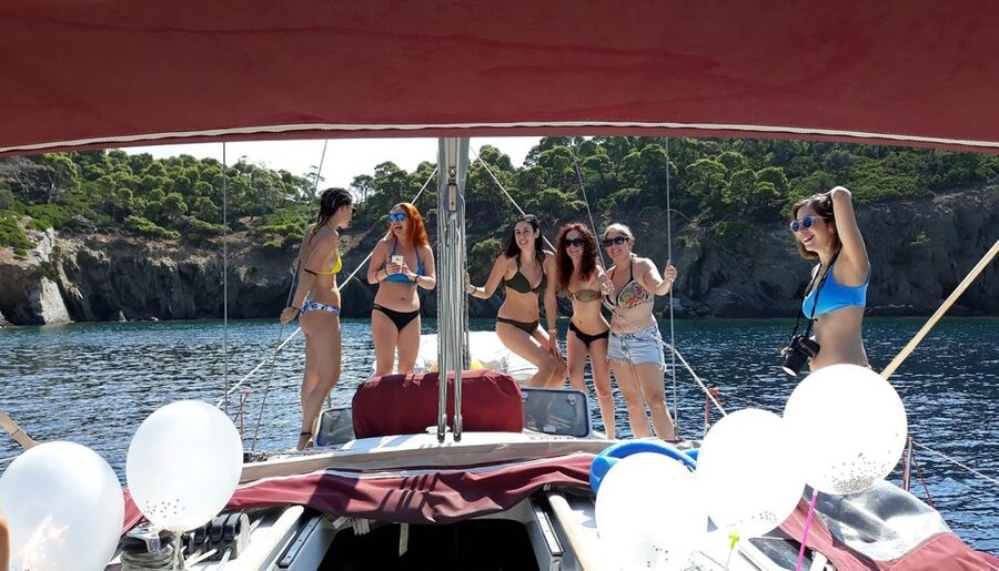 Sunset Sailing Cruise in Halkidiki - Wine, fruit, music, and the final hour
