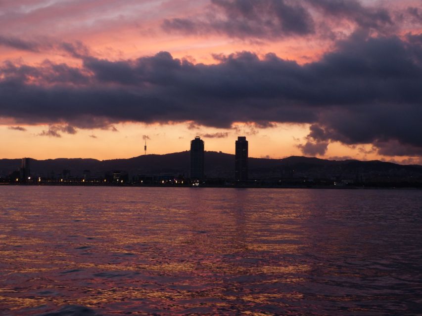 Sunset Sailing Experience in Barcelona - Key points to know before you sail