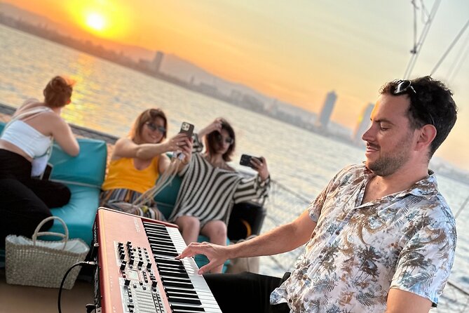 Sunset Sailing in Barcelona & Live Music by Aperol - A changing boat can change the mood