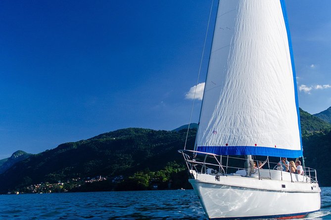 Sunset sailing on lake Como with Private Skipper - Key points to know before you book