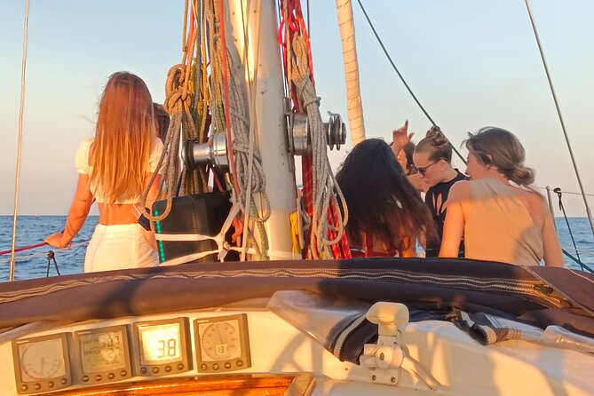 Sunset Sailing Tour in Barcelona - Key points to know before booking