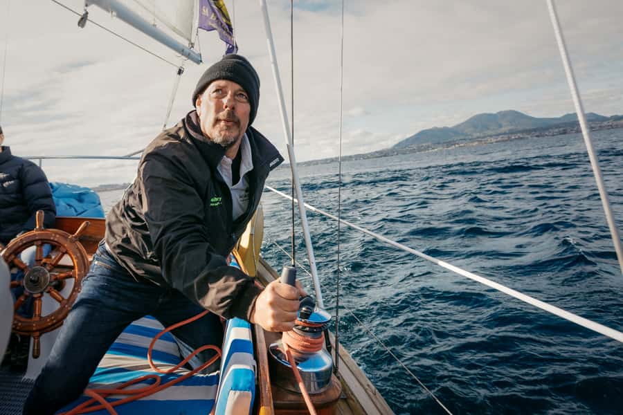Taupō: Sail Barbary Eco Sailing to the Maori Rock Carvings - A Swim in Lake Taupō