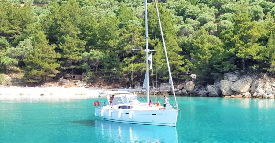 Thassos Island: Sailing Day Cruise Beer & Snack - The coastal views are the main event