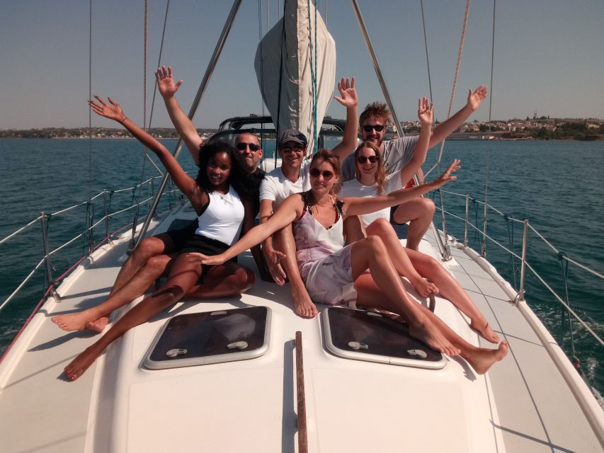 Thessaloniki: Half-Day Sailing Cruise to Shipwreck Bay - What the small group changes