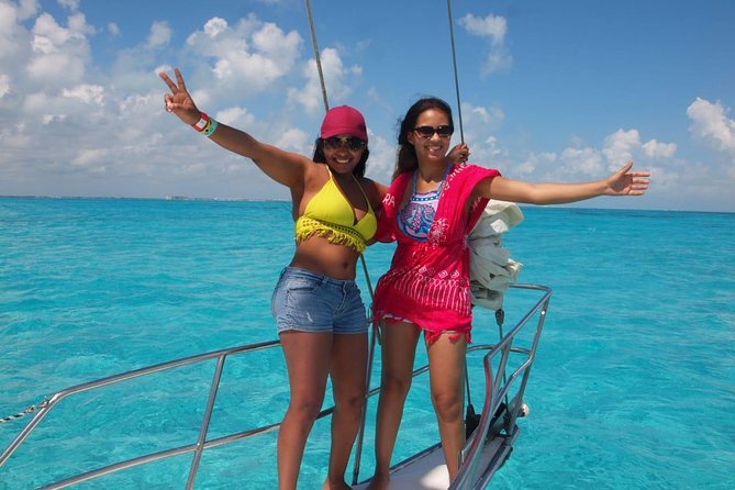 Trimaran La Lupita,Sail Away to Isla Mujeres from Cancun - Drinks, music, and the mood on board