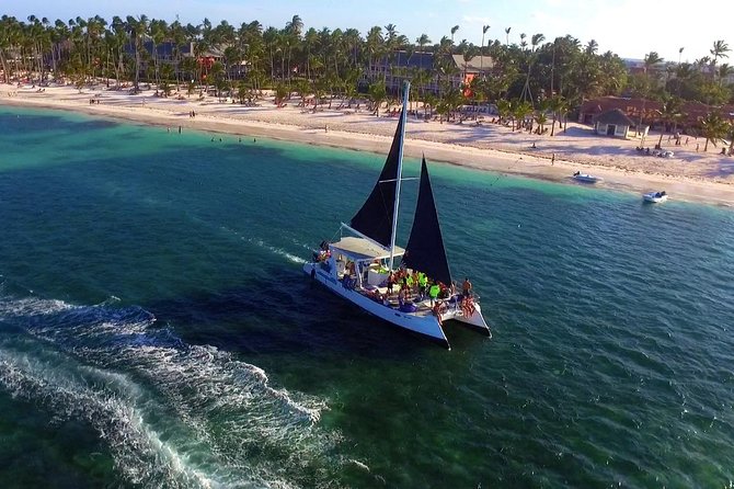 Up to 15 passengers Private Catamaran Sailing from Punta Cana - Barbecue lunch and an open bar on the catamaran