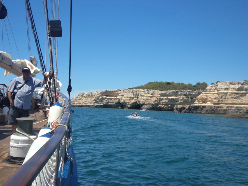 Vilamoura: Algarve Coast 3-Hour Sailing Cruise With Open Bar - Falésia and the first stretch west