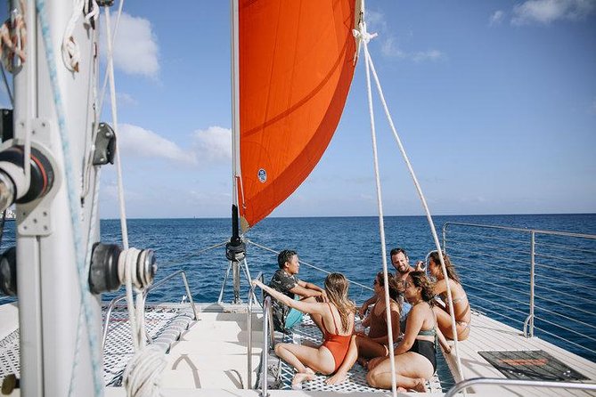 Waikiki 3pm Tradewind Sail - Open Bar Included - Boarding the Holokai catamaran