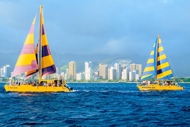 Waikiki Beach Sunset Sail - Drinks are included, but do not expect a full cocktail program