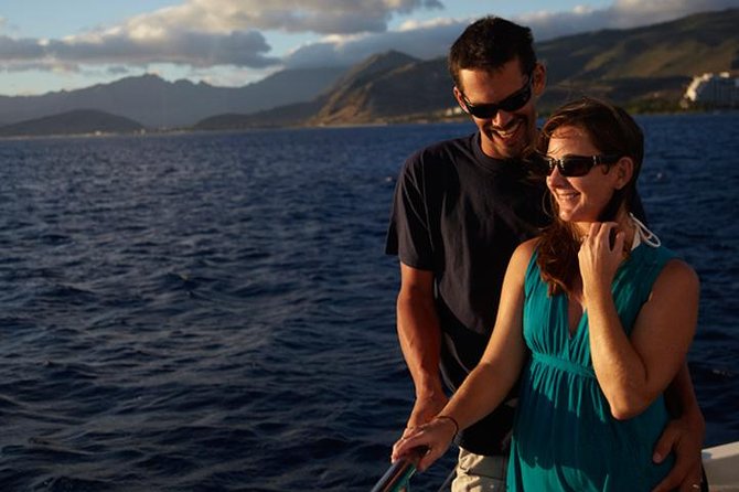 Waikoloa Signature Catamaran Sunset Sail - Comfort, group size, and sea conditions