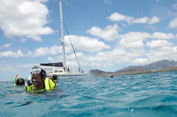 West Oahu Dolphin Watch and Snorkel Sail with Lunch - A three-hour morning on Oahu’s Leeward Coast