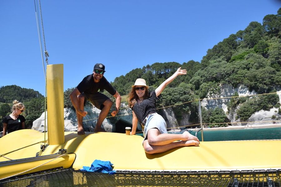 Whitianga: Sailing Trip to Cathedral Cove - Swimming and snorkeling in the marine reserve