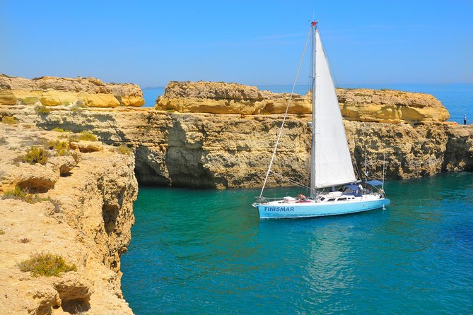 Yatch FINISMAR: 3hours Sailing to Benagil - Champagne, bar service, and the onboard mood
