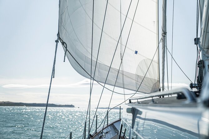 Yonder Star Sailing Yacht - Key points to know before you book