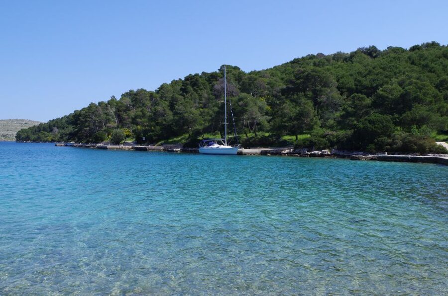 Zadar: Full-Day Sailing Trip to Kornati - Telašćica Nature Park and Lake Mir